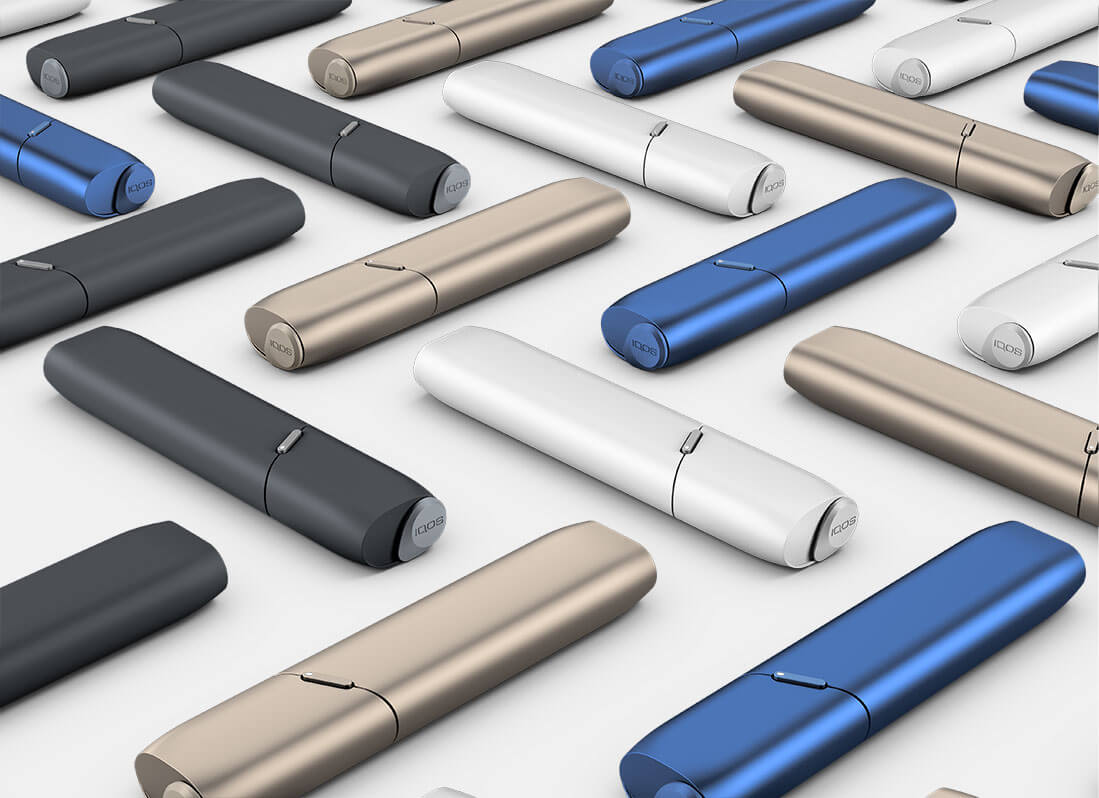 IQOS 3 MULTI en color blanco, dorado y negro