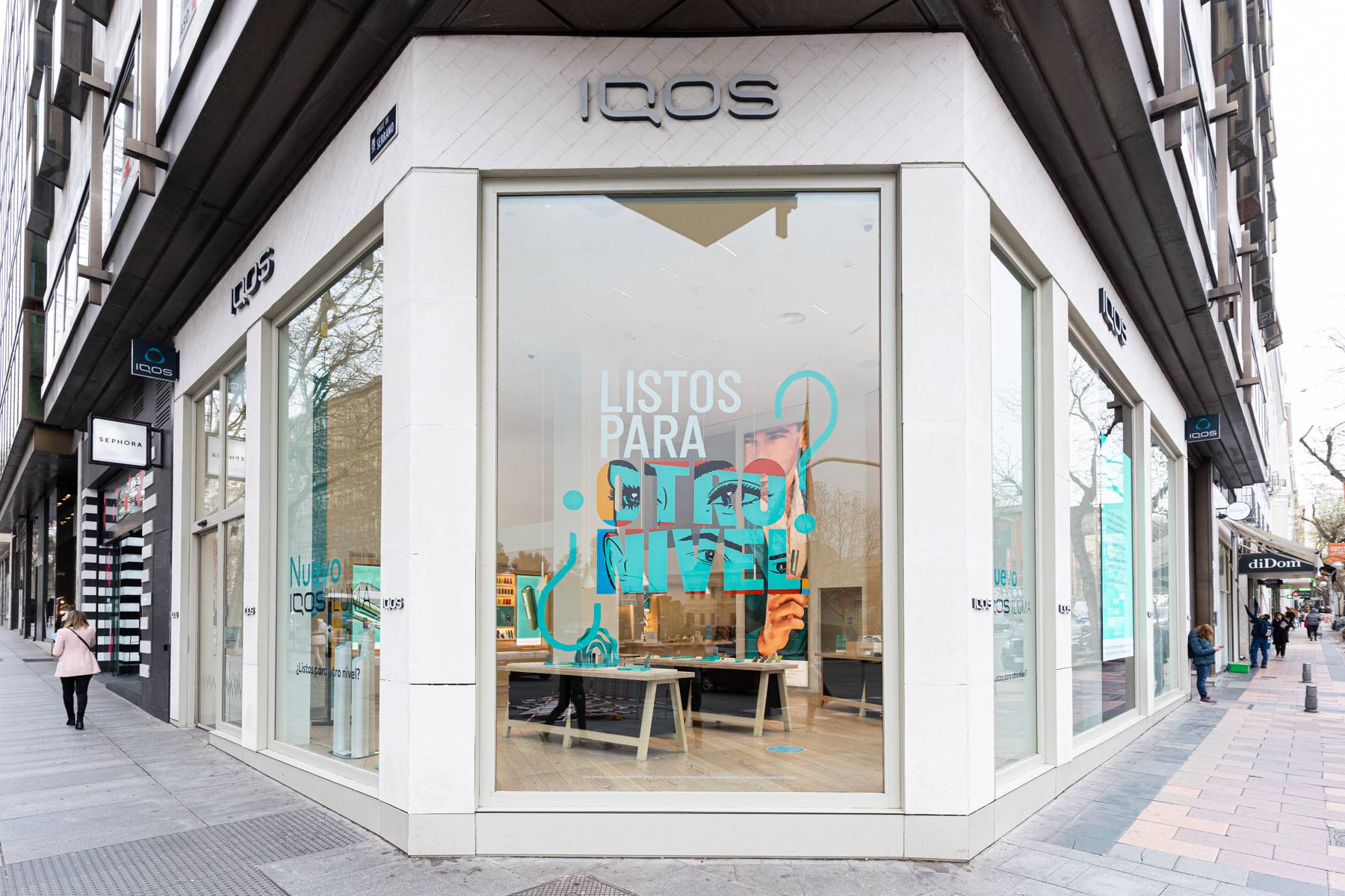 Exterior de la Boutique IQOS de Serrano