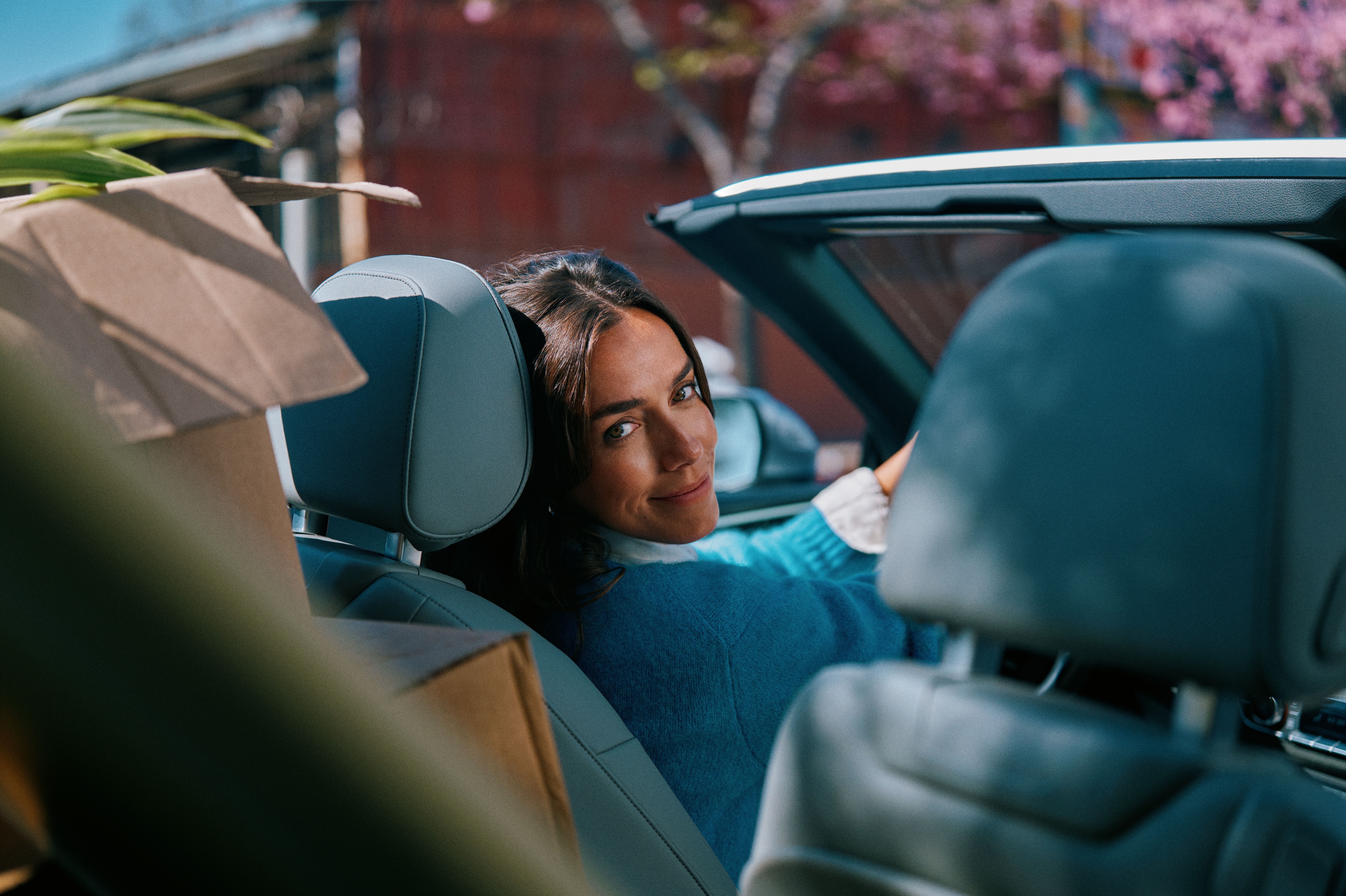 Mujer en un coche
