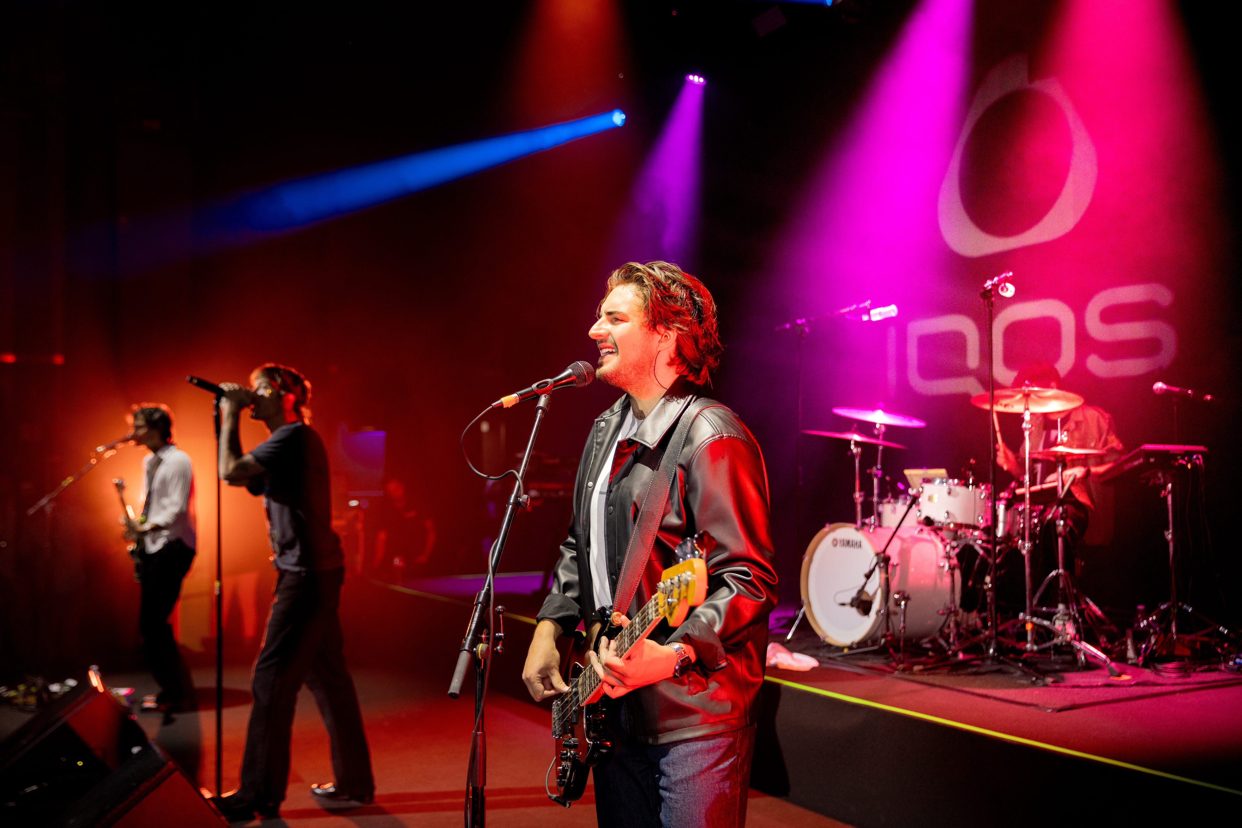 Concierto de Marlon, escenario con los artistas.