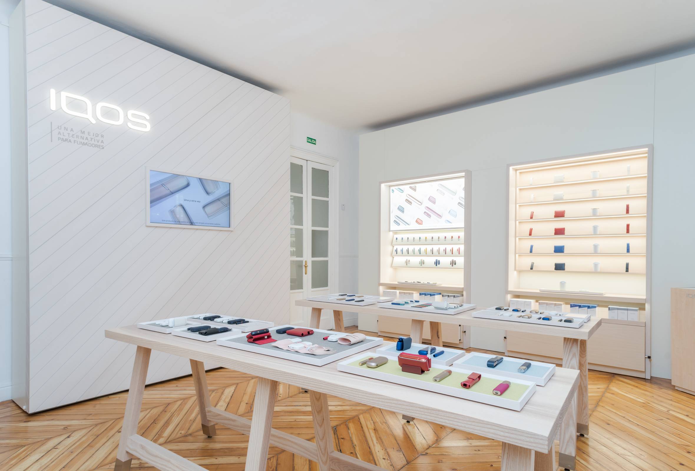 IQOS shop in IQOS & CO terrace